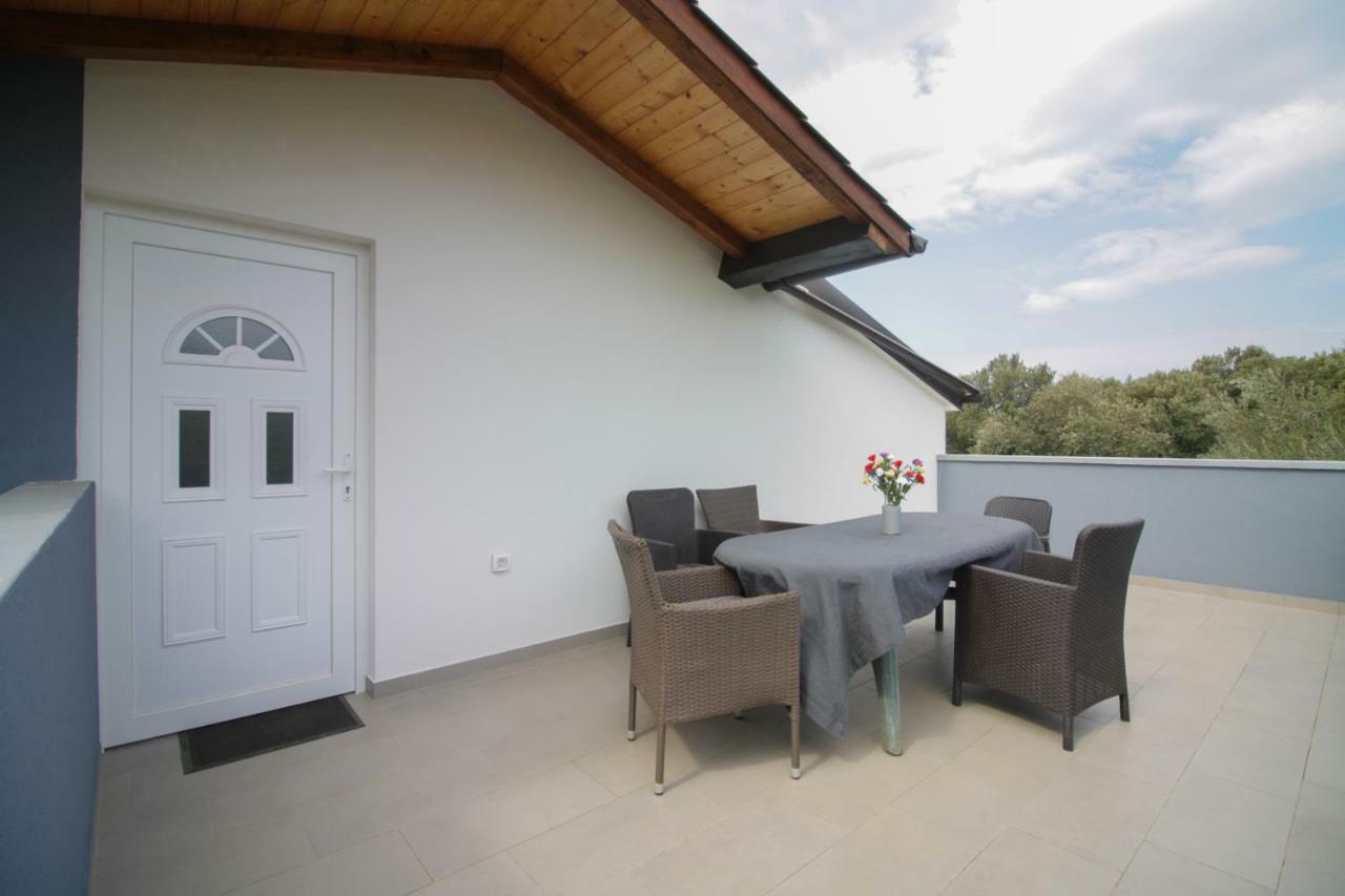 Sebi Apartment 300 M From Beach Rovinj Luaran gambar